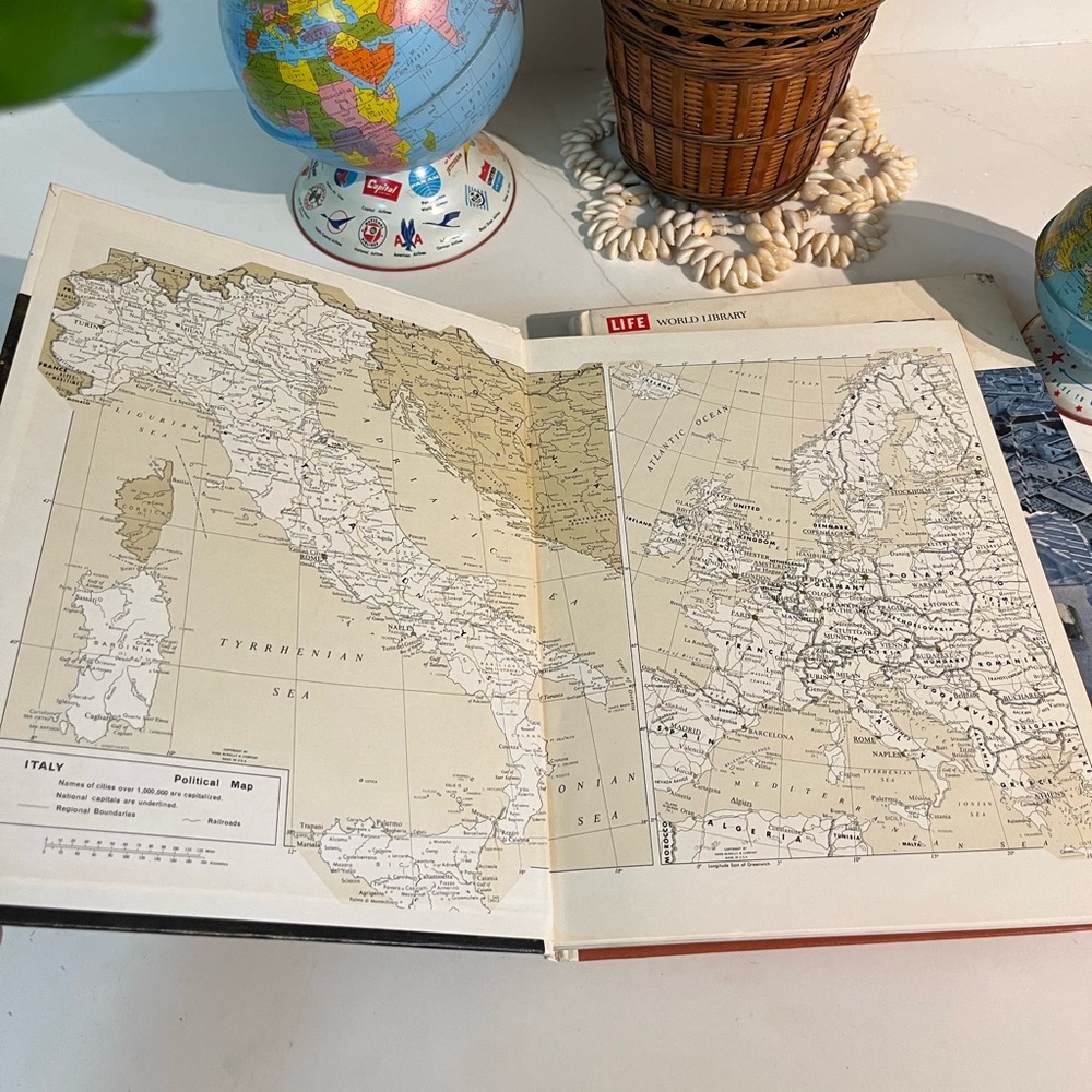 Vintage LIFE World Library collection set of 3 books 🇮🇹🇬🇷🇪🇸 - Picture 9 of 10